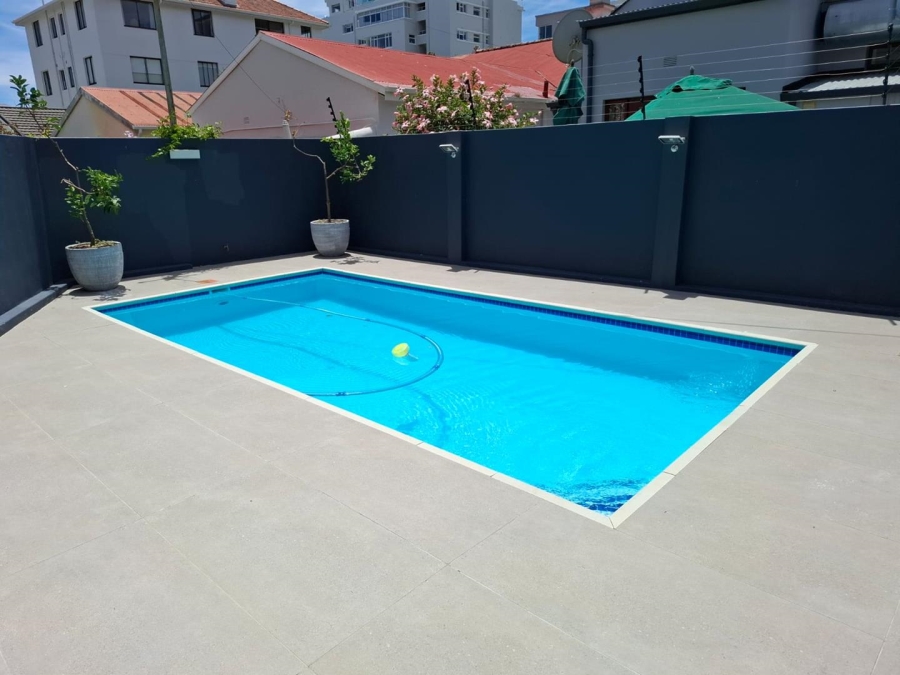 To Let 2 Bedroom Property for Rent in Sea Point Western Cape